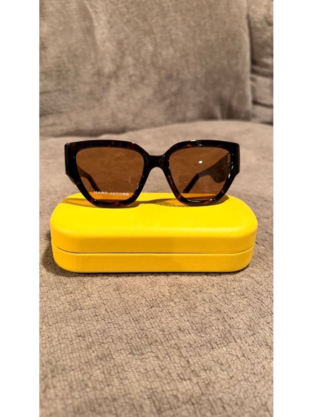 NEW Marc Jacobs Sunglasses With case